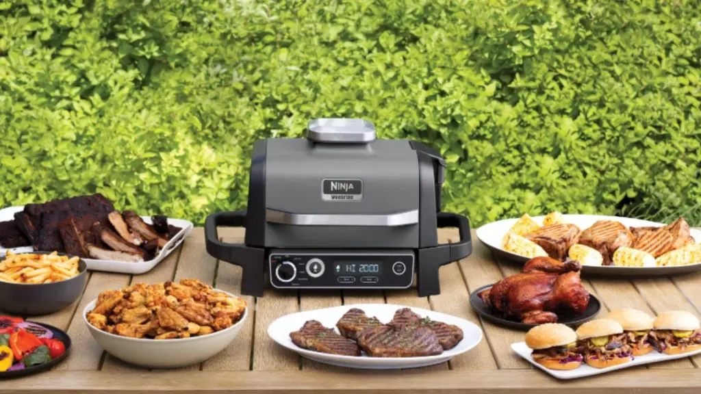 Master BBQ cooking this Summer! Take the kitchen outdoors with Ninja's versatile electric BBQ grill, smoker and air fryer.