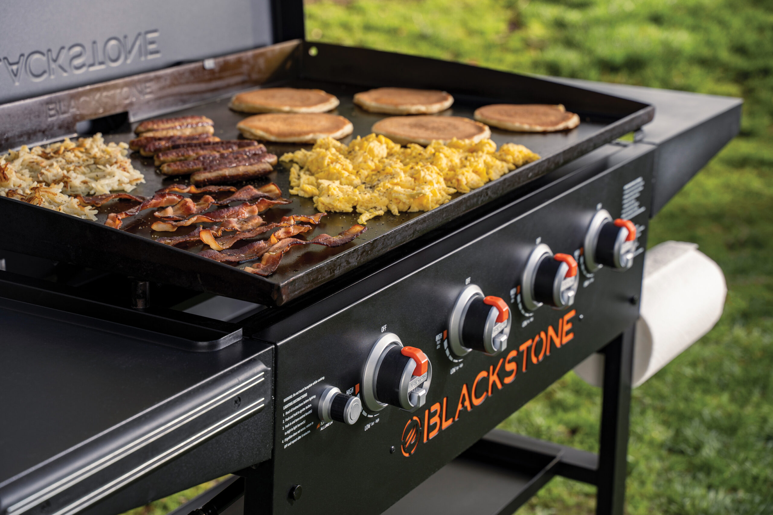 RS1178_1866_36Griddle_Lifestyle_02