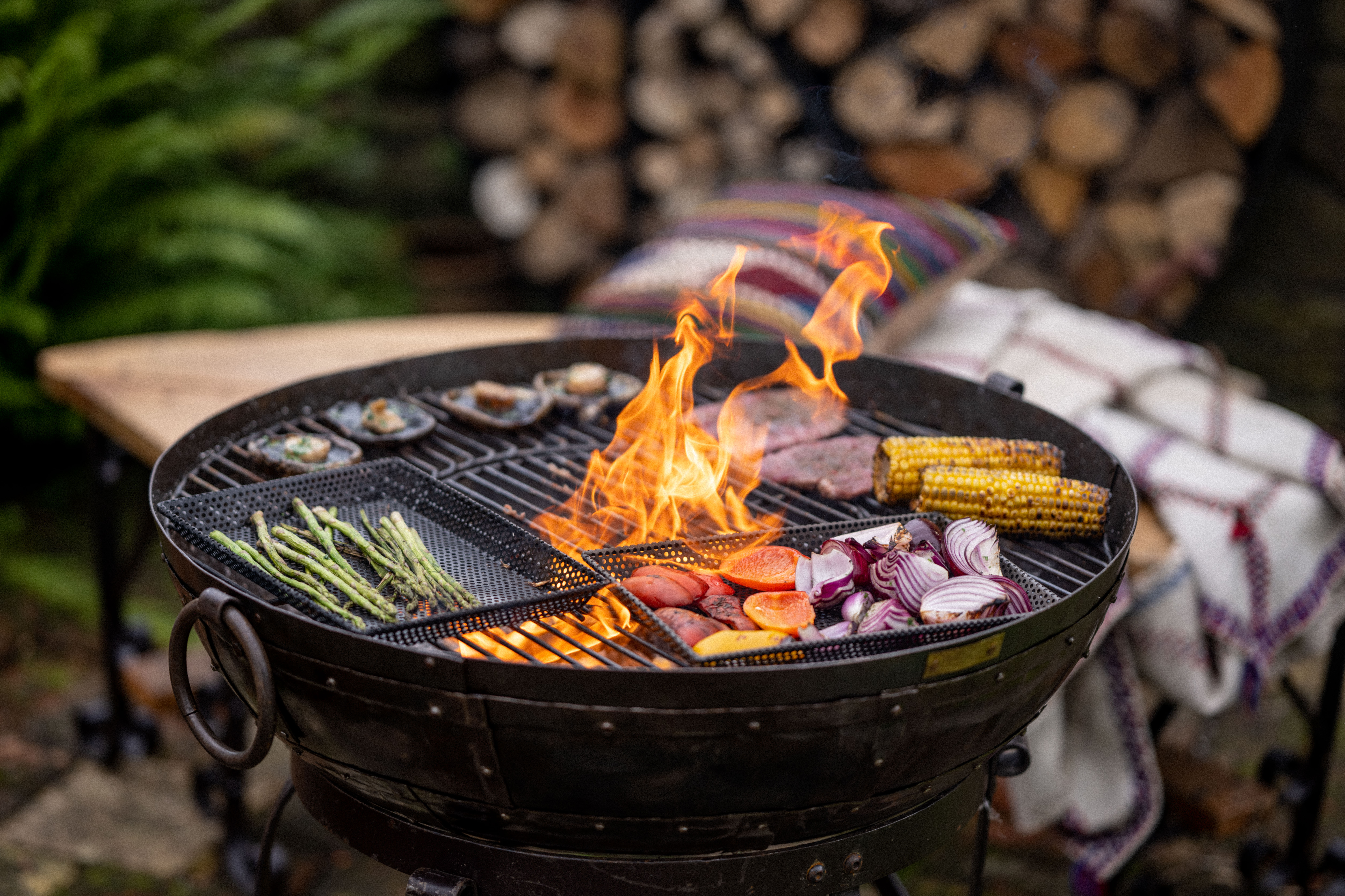 Inspired by traditional Indian cooking bowls, Kadai creates beautifully hand-crafted fire pits and grills designed for outdoor cooking, grilling or simply gathering around the flames.