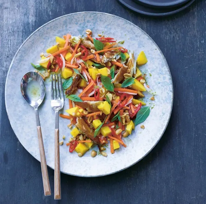 BBQ+Recipe+Asian+smoked+mackerel+salad+1