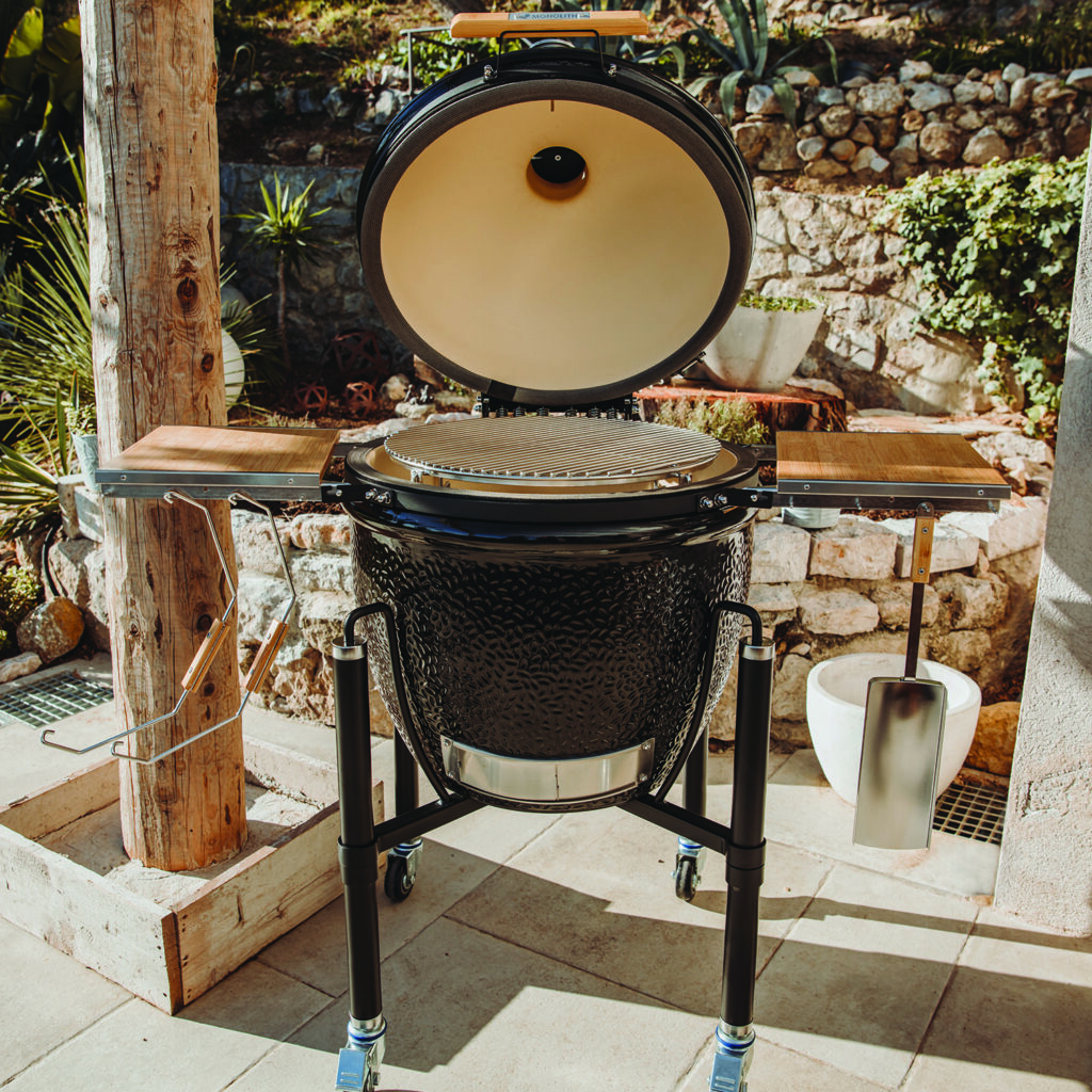 Cornish octopus simmered gently in the kamado until a knife glides through, then charred hard over the coals and laid over seared new potatoes with a smoky mojo rojo. A Galician market dish gone west. Twenty five years with Rick Stein and now host of the Fire & Food Quarter, STEPHANE DELOURME cooks it on the Monolith kamado.